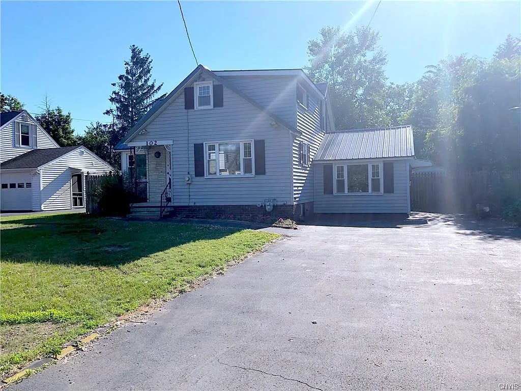 102 Van Mara Dr