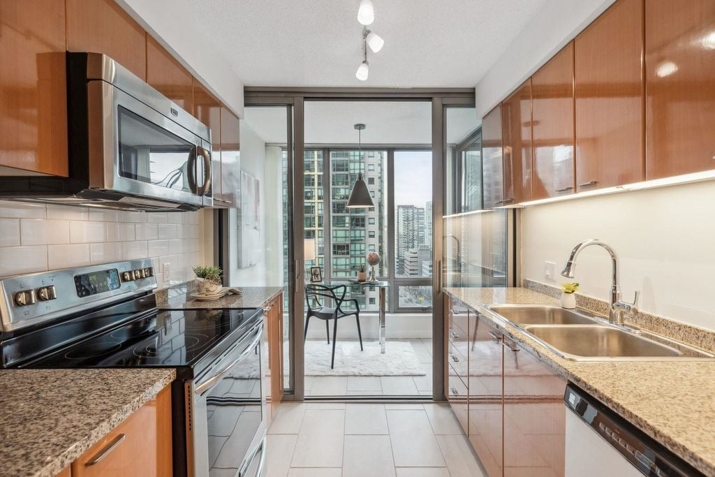 1288 W Georgia St, #1202