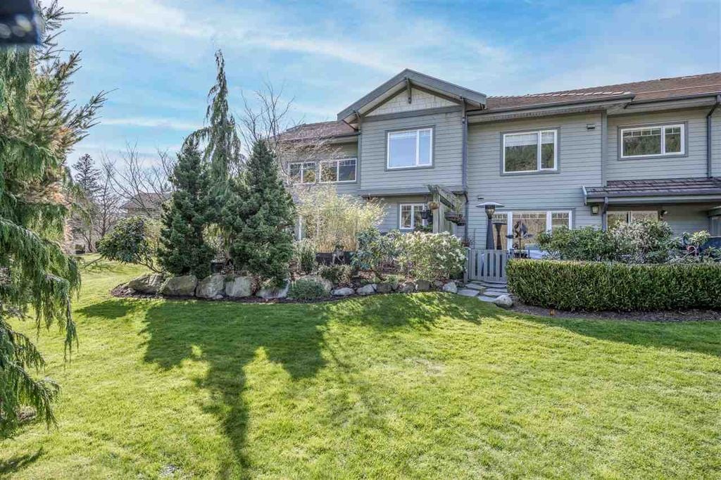 28 Whitecap Ct