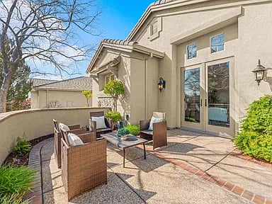 2280 Hidden Hills Ln