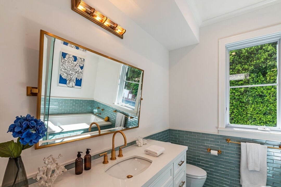 Monarch Reserve, N Norman Pl, 90049