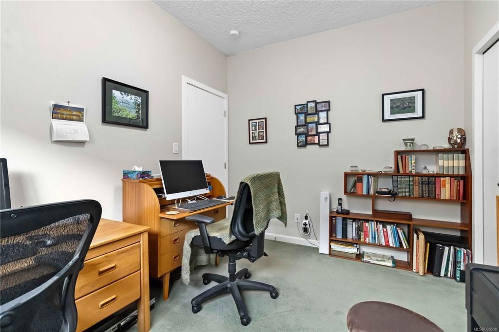 2471 Fern Wy