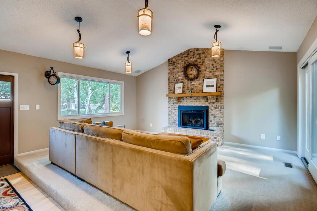 4100 Auburn Dr