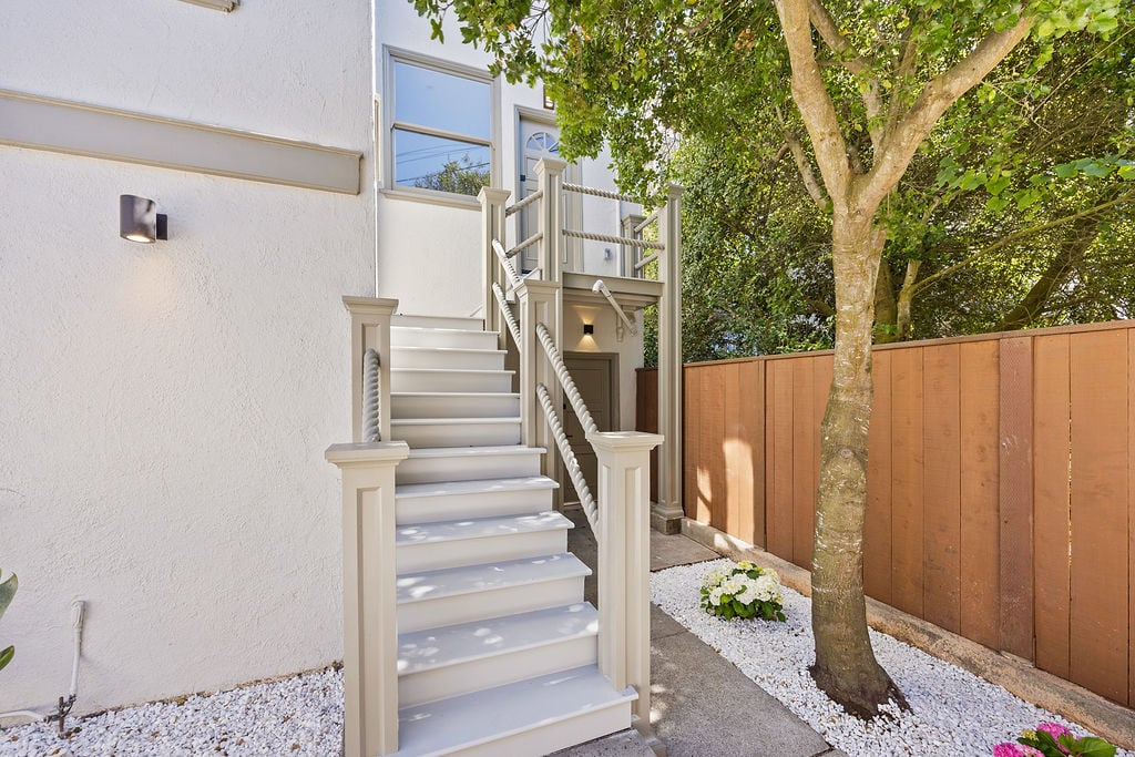 785 3rd Avenue · Photo 32