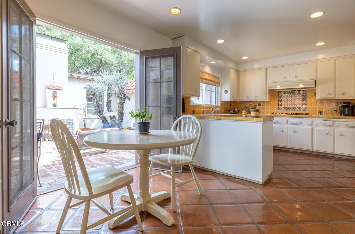 543 N Mission Dr