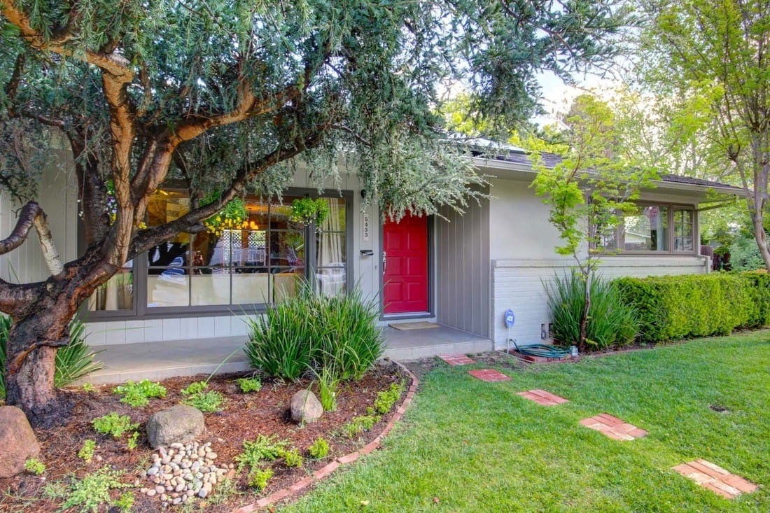Coming Soon! New Elmhurst Listing!