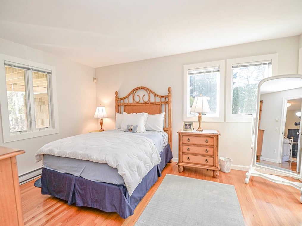 14 Plains Head Ln