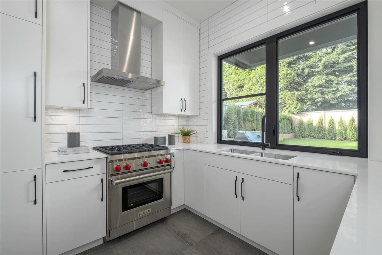 2764 Edgemont Blvd