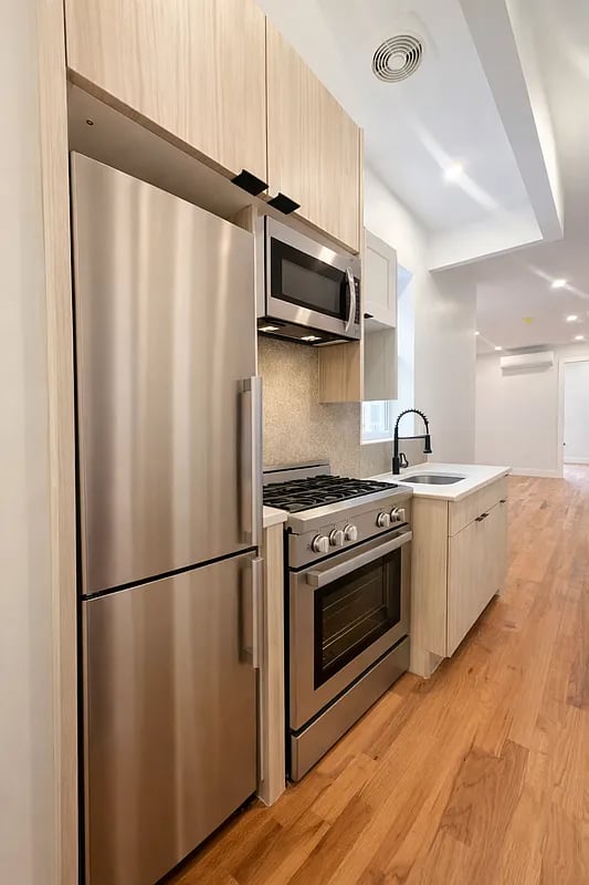 1858 Putnam Avenue 1