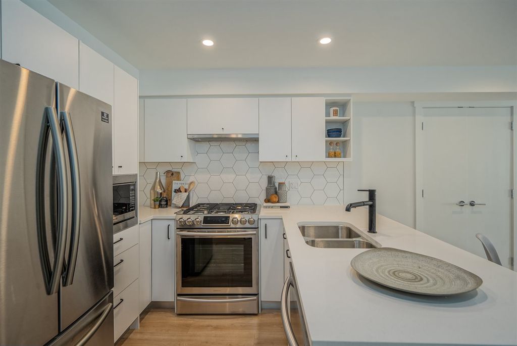 1519 Crown St, #304