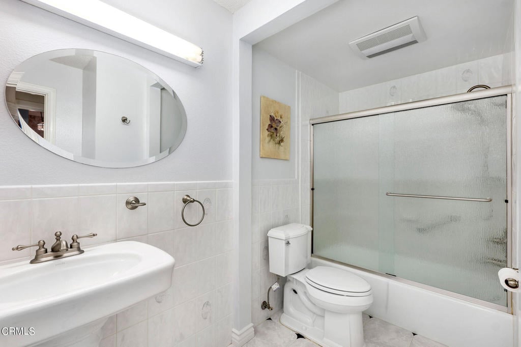3200 La Rotonda Dr #207