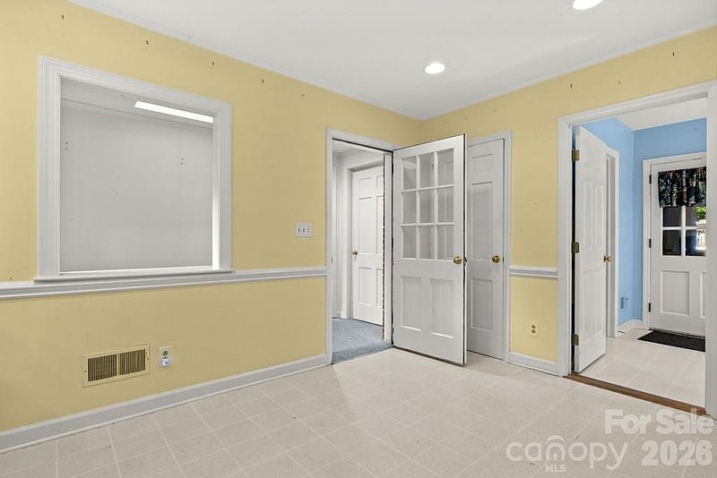 5335 Lansing Dr