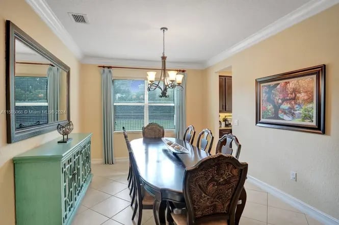 8593 Serena Creek Ave