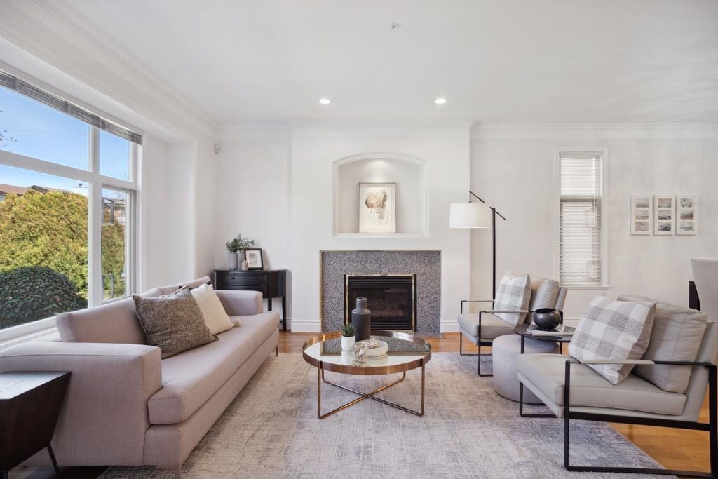 116 W 46th Ave