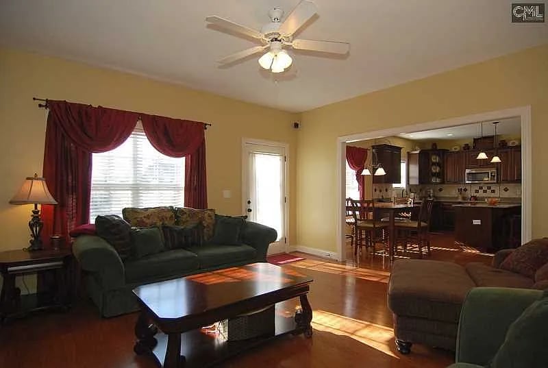 31 Creek Bluff Ct