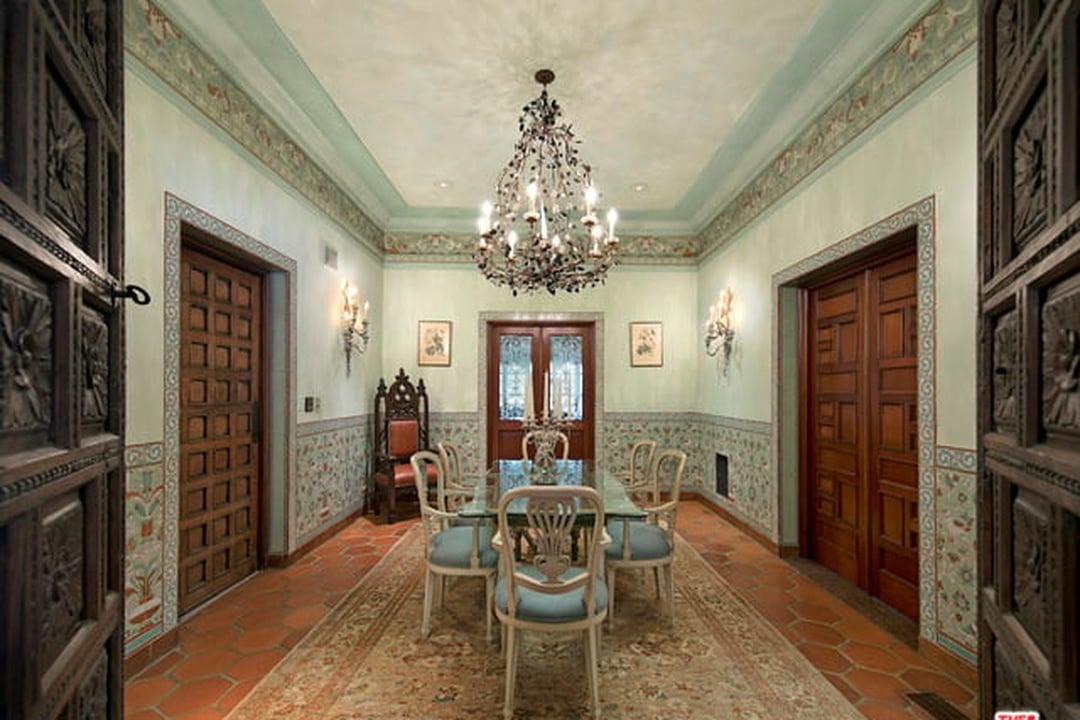 Valley Villa