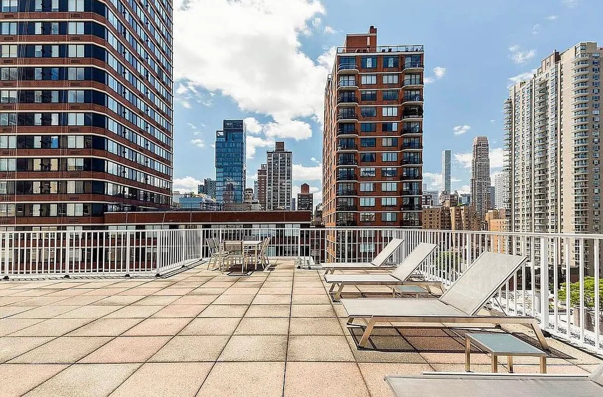 333 E 75th St #10H