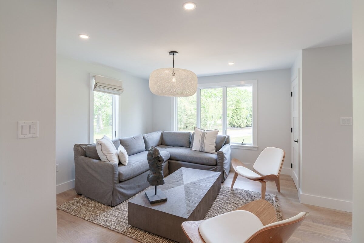 Edgartown Designer Retreat With Pool & Hot Tub