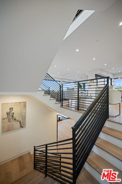 Aurelian Crest, Linda Flora Dr, 90049