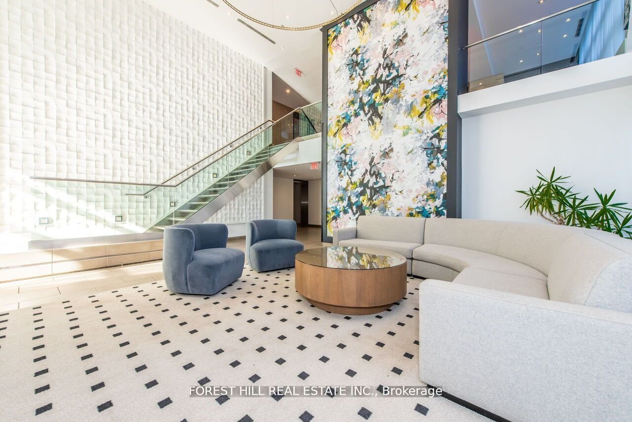 REFINED PENTHOUSE LIVING