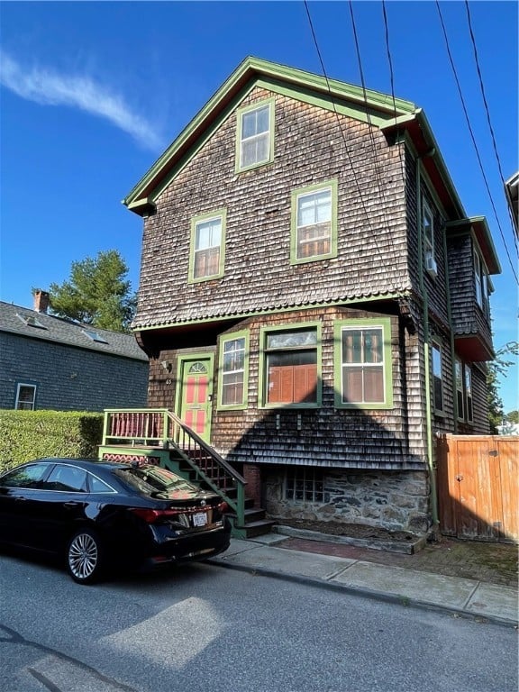 65 Kingston Ave