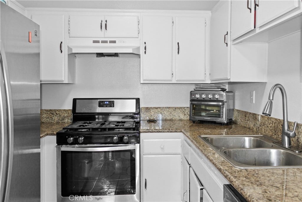 11150 Glenoaks Blvd #97