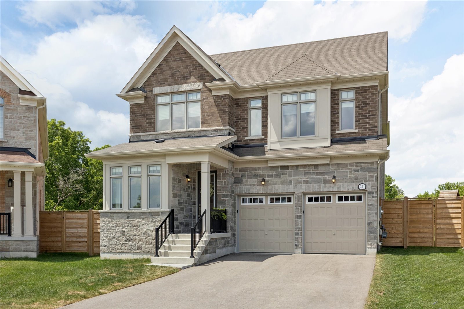 211 Busato Drive, Stouffville