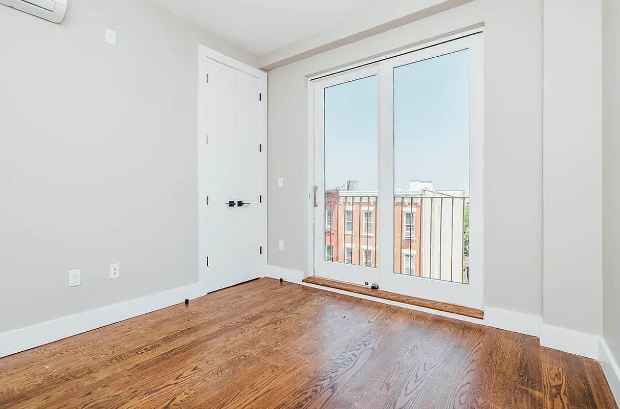 104 Central Avenue 4F