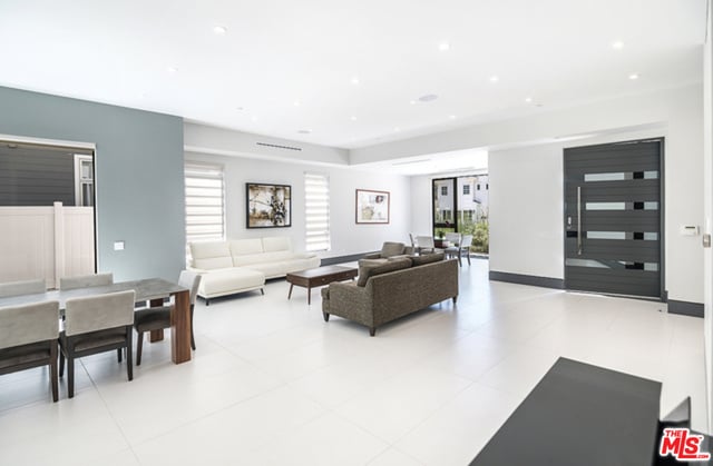 2122 Castle Heights Ave