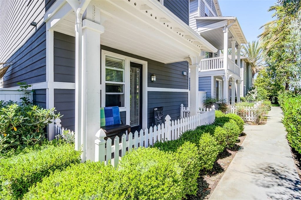 7461 Shelter Cove Cir