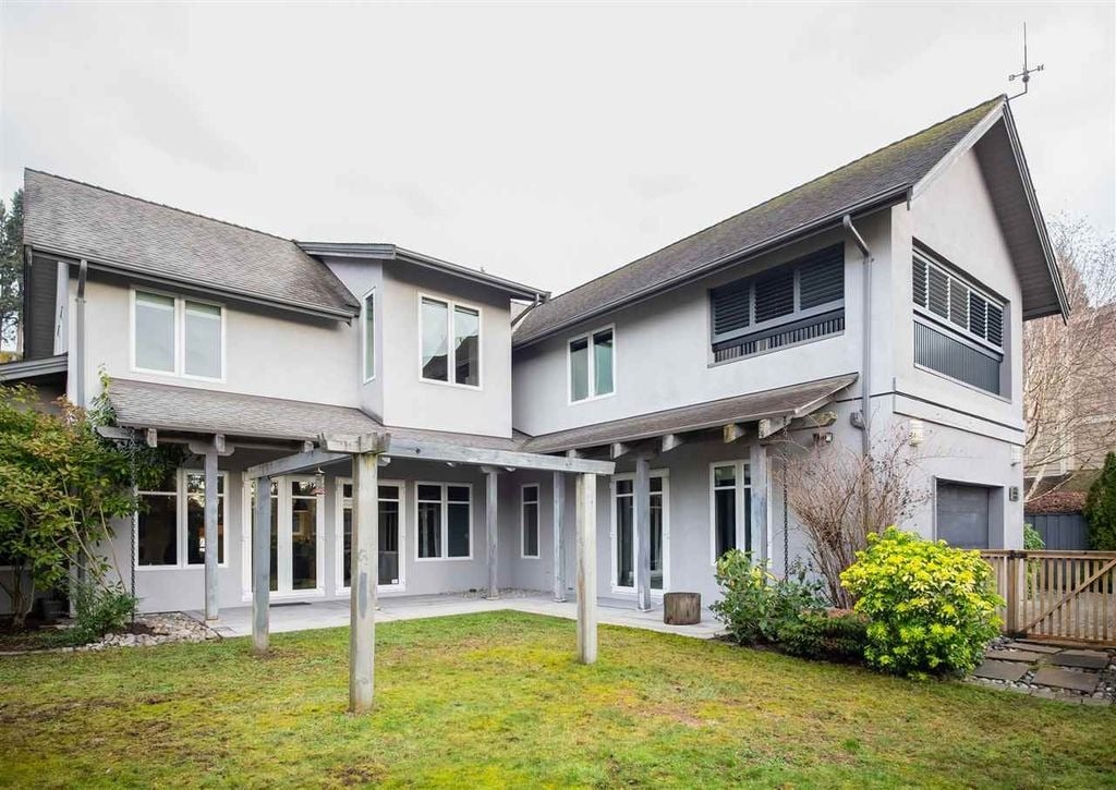 4475 Ross Crescent