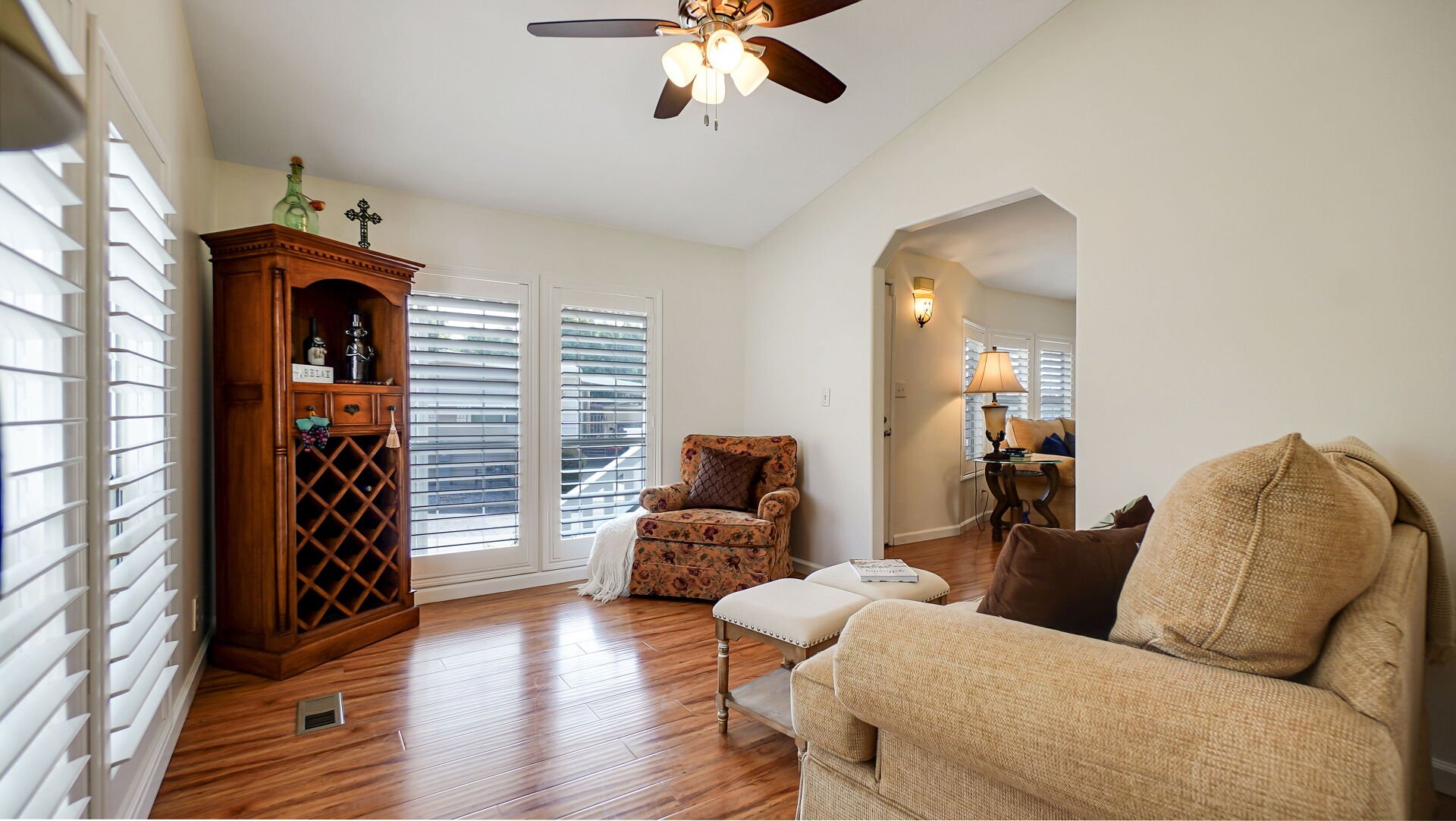 8651 Foothill Boulevard 35