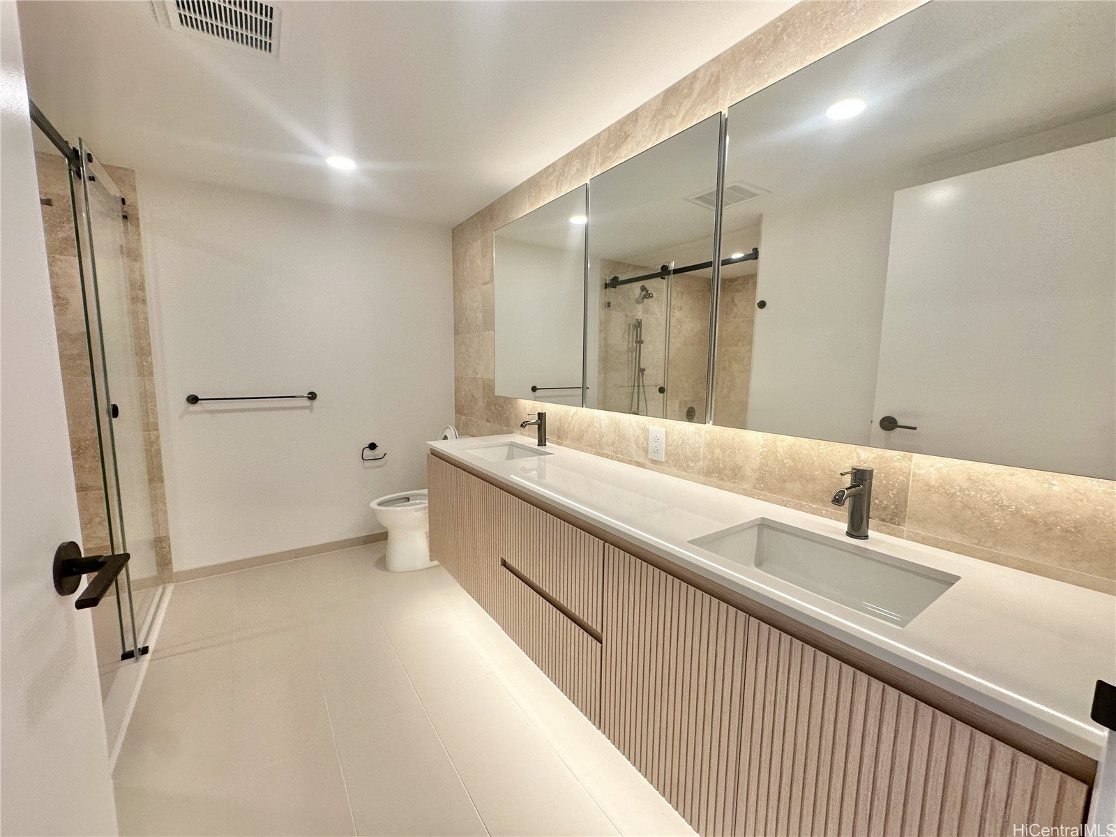 333 Ward Avenue #3501