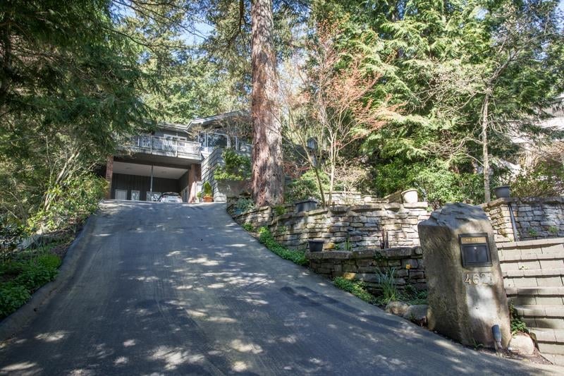 4621 Caulfeild Dr