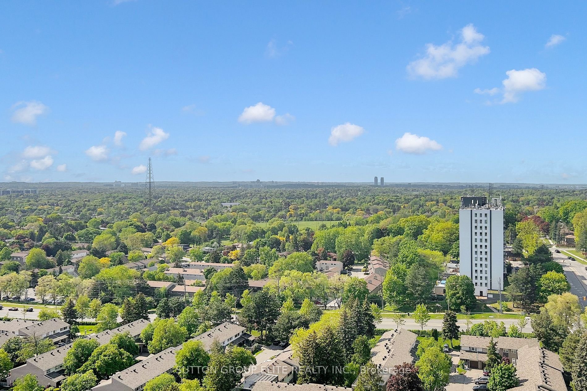 EXQUISITE PH IN NORTH YORK 