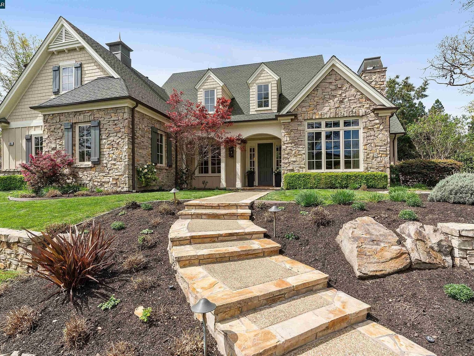 56 Hidden Oaks Dr