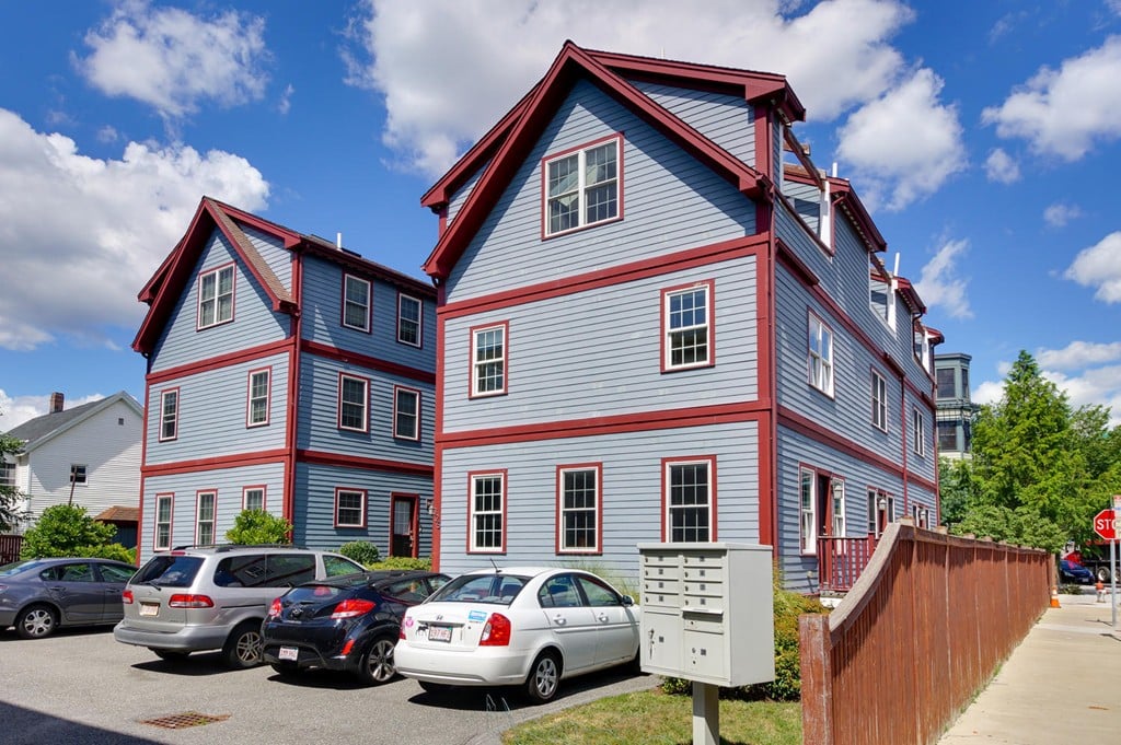 325 Elm St #1