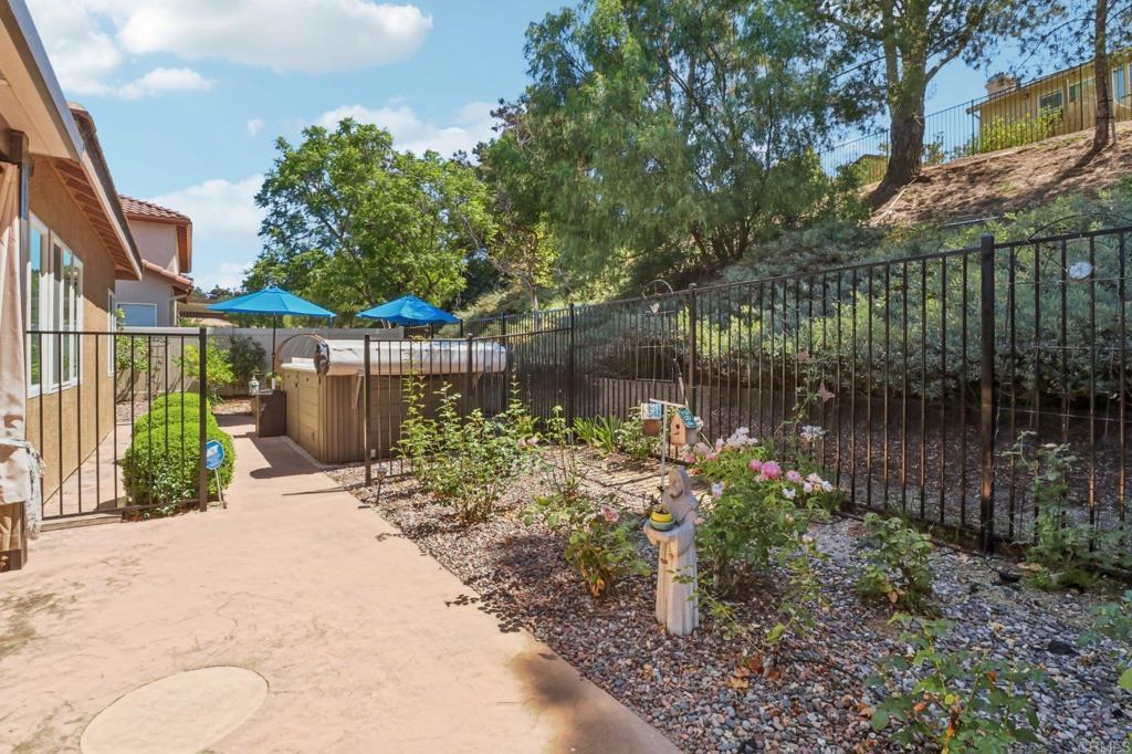 744 Inverlochy Dr