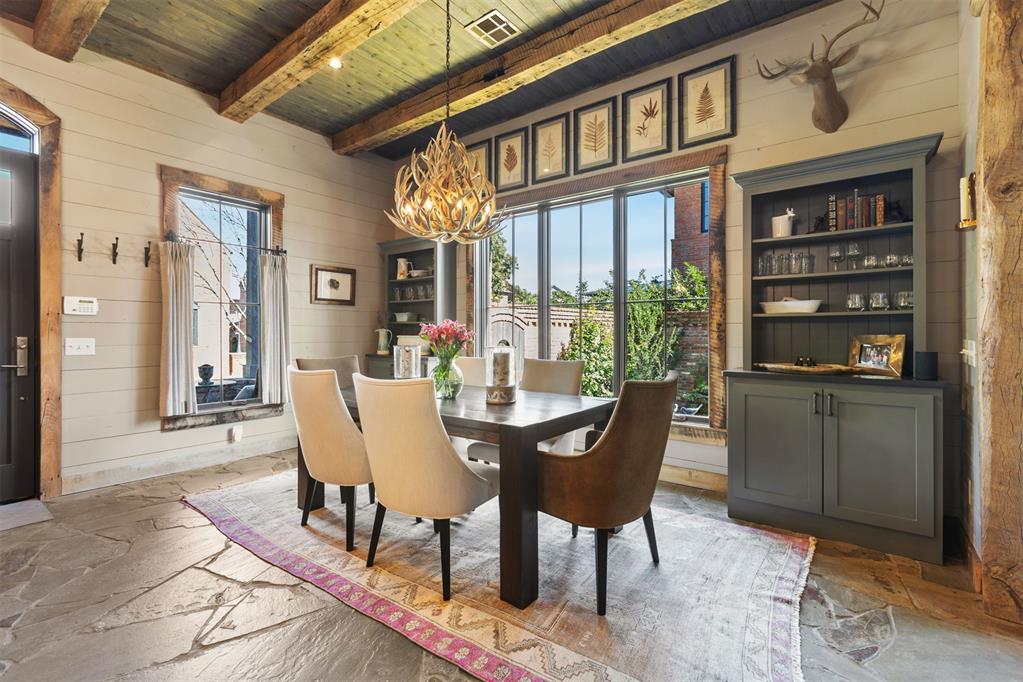 The Art of Lake Living: 38 Park Street Carlton Landing, Oklahoma - Wyatt Poindexter - The Agency