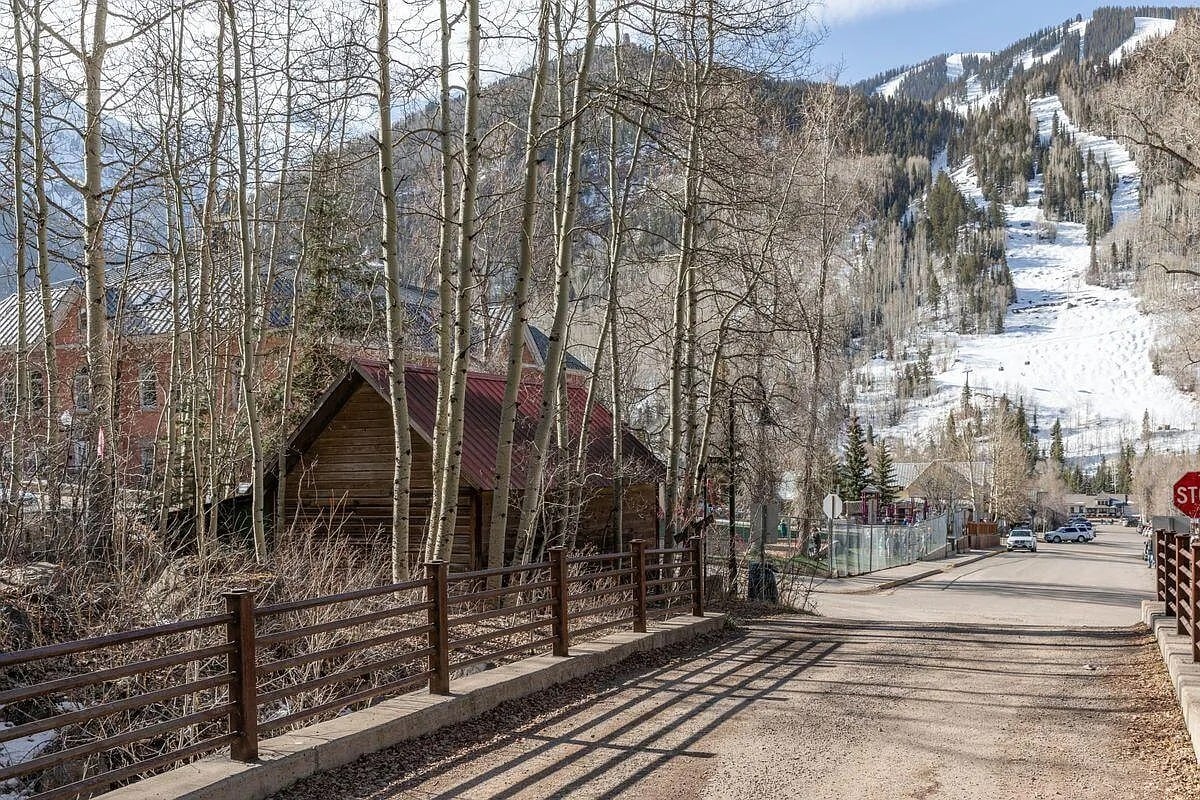 475/477 W Galena Ave #19/20