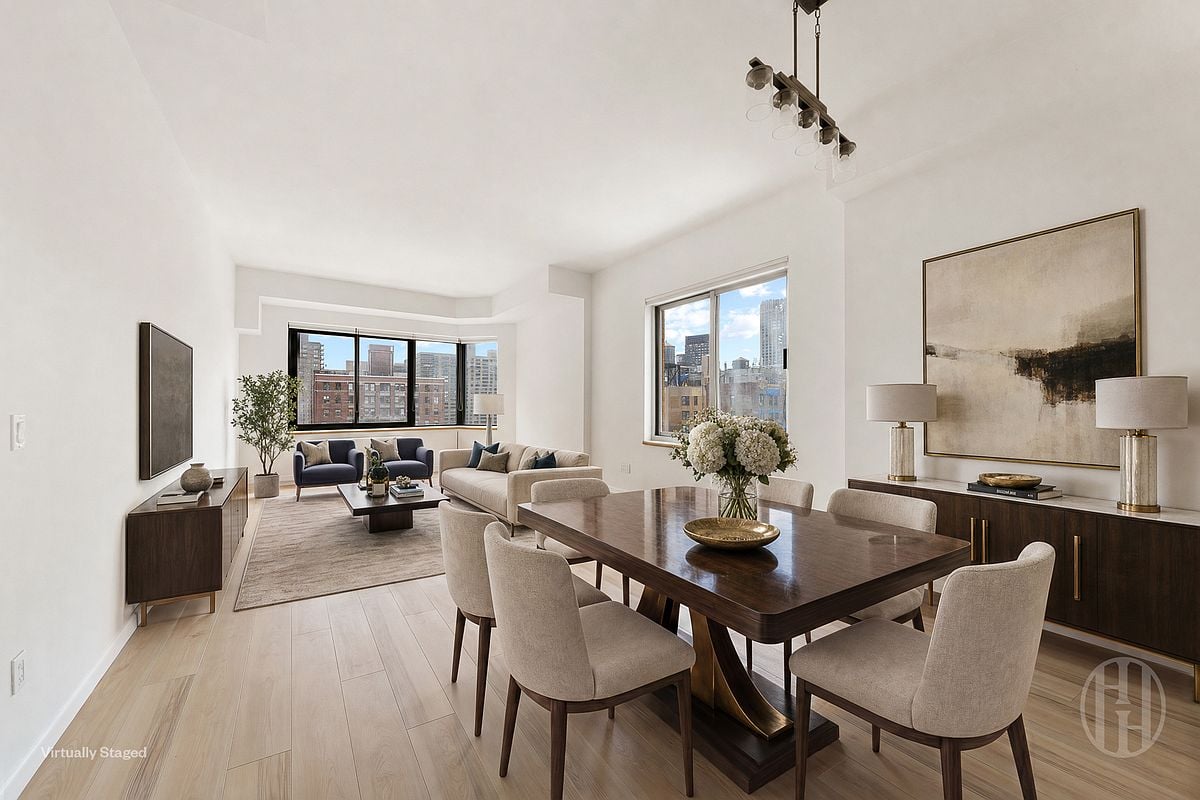 201 W 72nd Street 16E