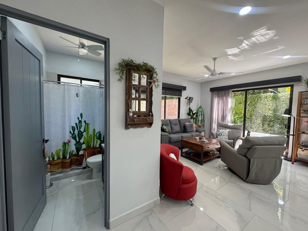 3-Bed Coastal Villa – Marina Access
