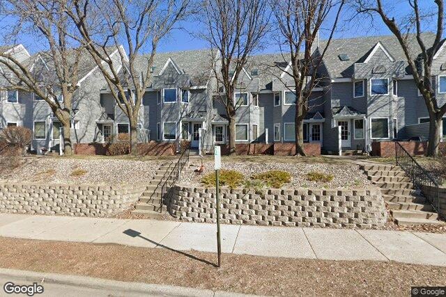 1115 1st St S