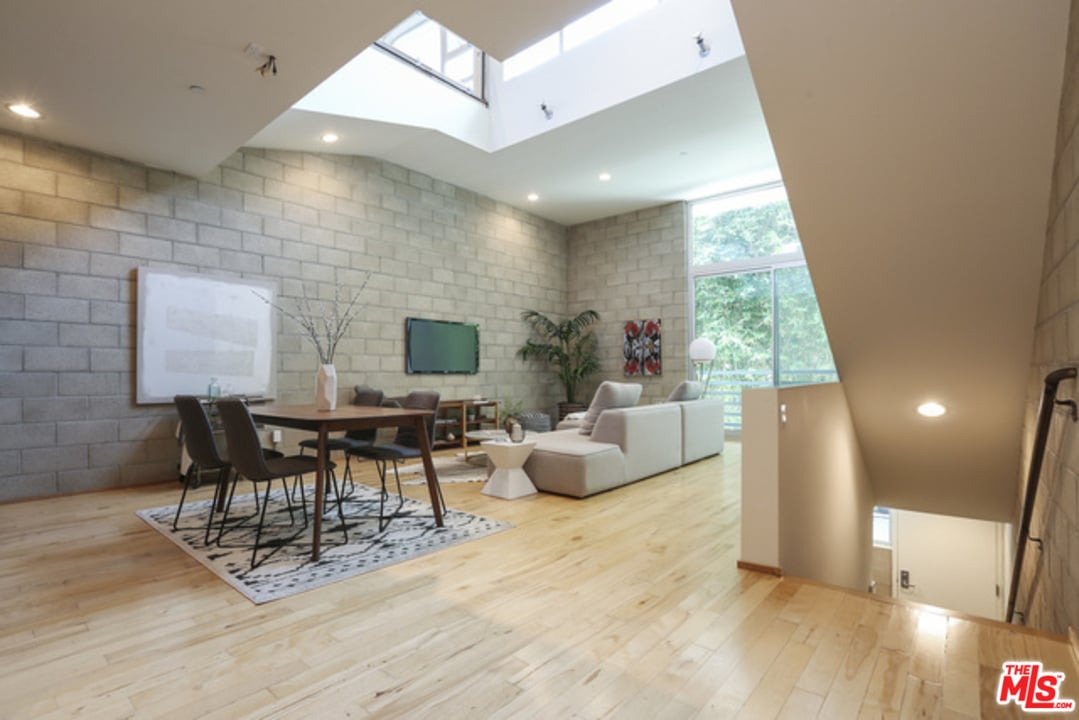717 N Highland Ave, Unit 23