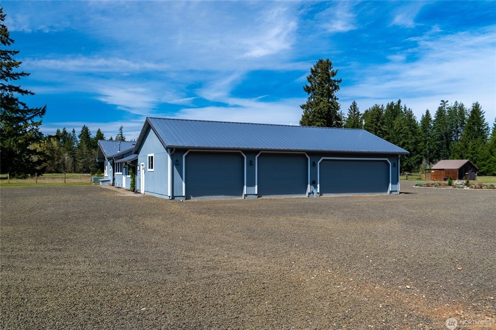 251 W Beeville Road