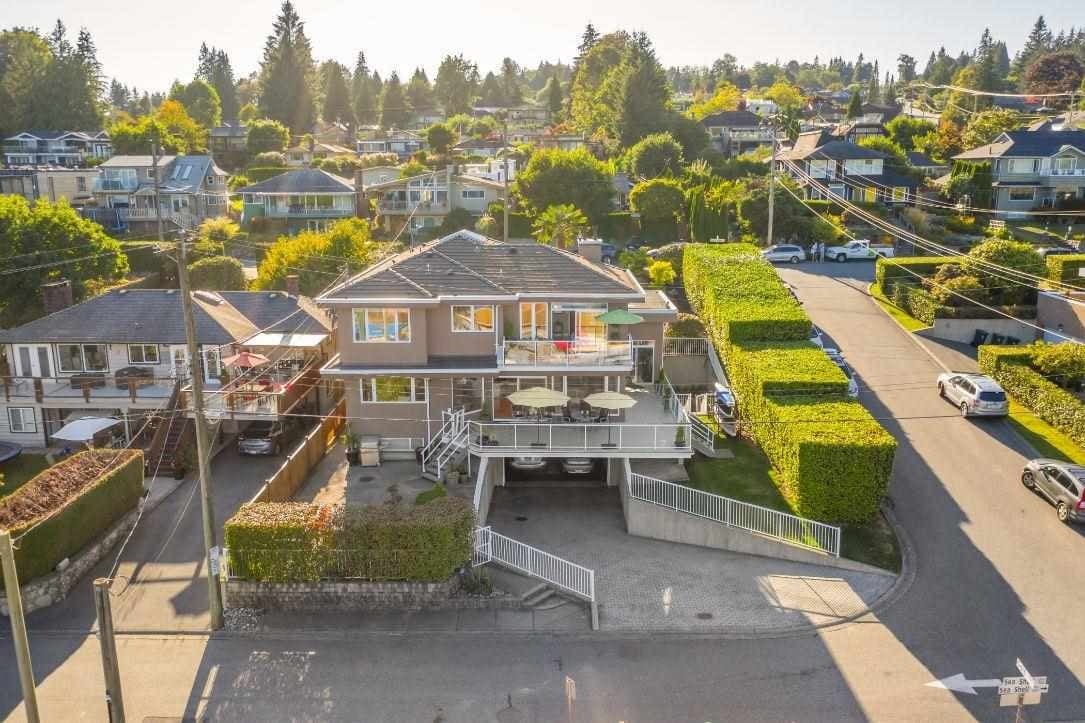 386 Beachview Dr