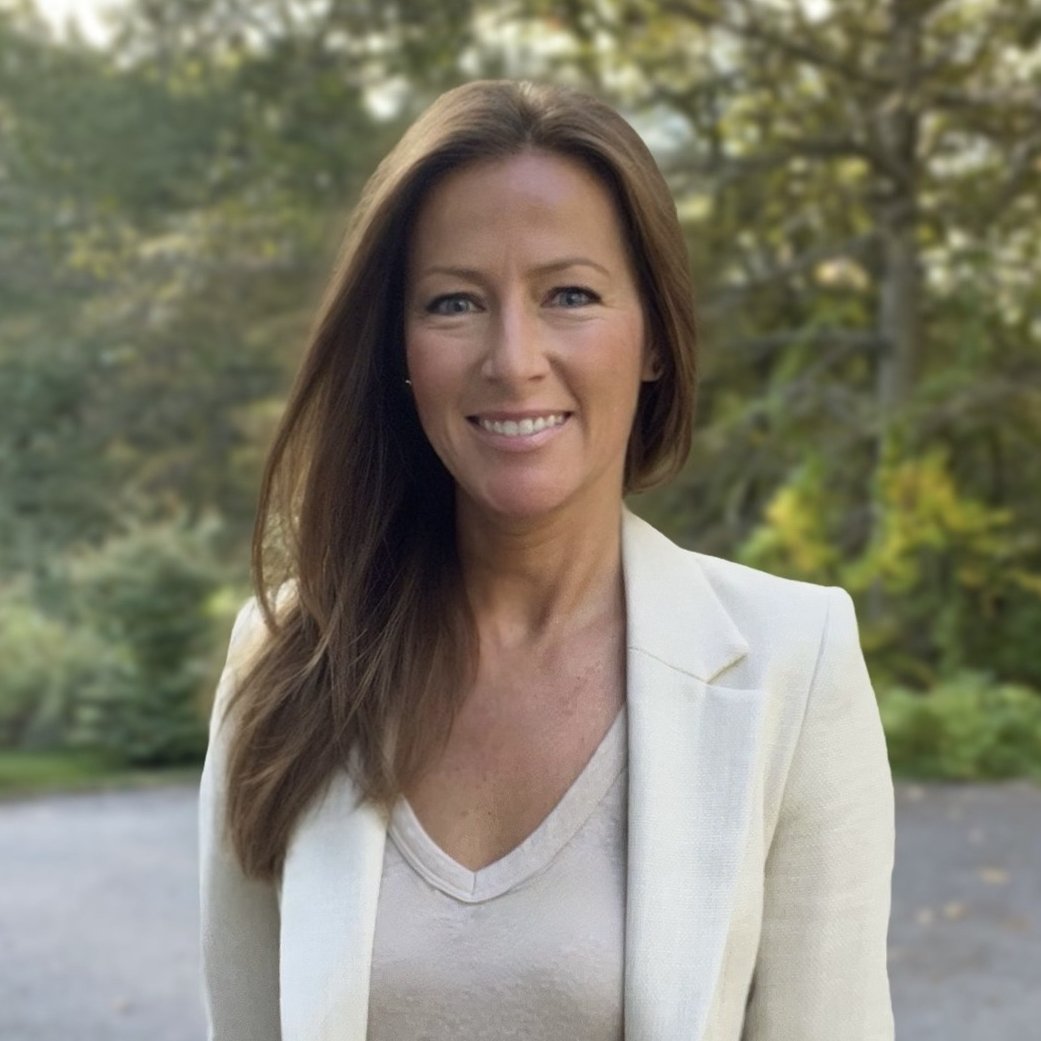Lisa Mcdonald Danbury, CT Real Estate Agent Headshot