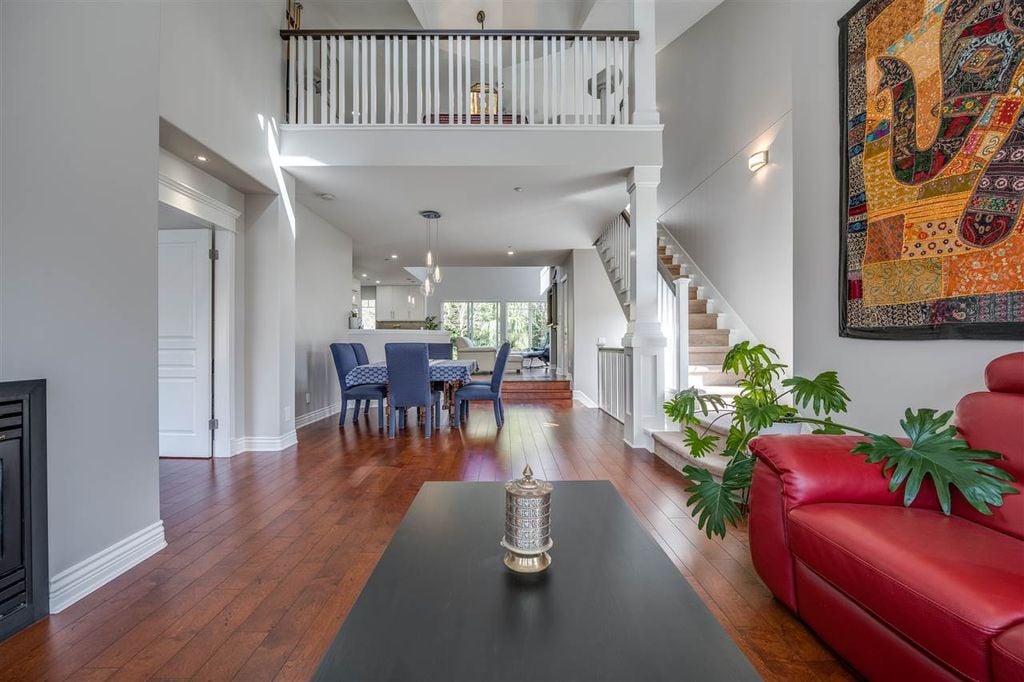 28 Whitecap Ct
