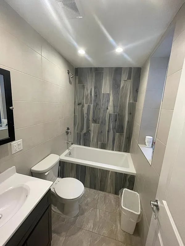 1487 East 34th Street #3A