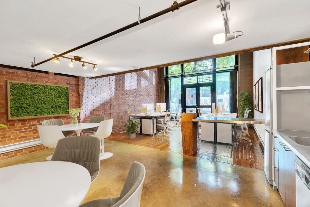 87 E Cordova St